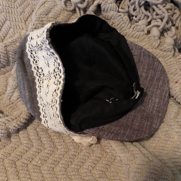 ••Cute hat - Picture 3 of 4